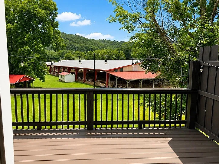 22 Residence Dr — Photo 2