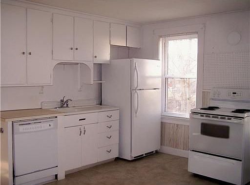 2nd image of 7 Pond St