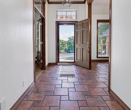 3rd image of 6205 Valley Ridge Dr