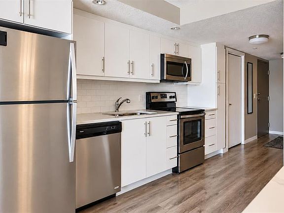 2nd image of 1920 S 11th Ave SW #203
