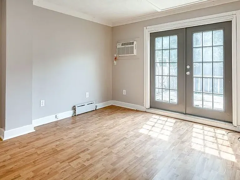 2553 Salmon St — Photo 4