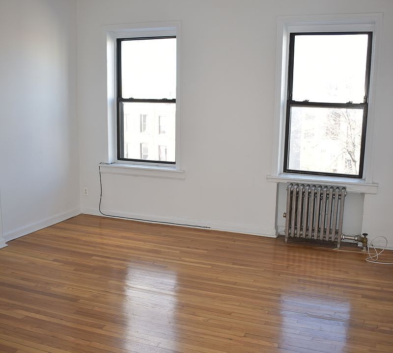 2nd image of 71 Lefferts Pl APT 6