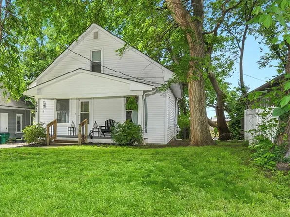 8917 W 51st St, Merriam, KS 66203
