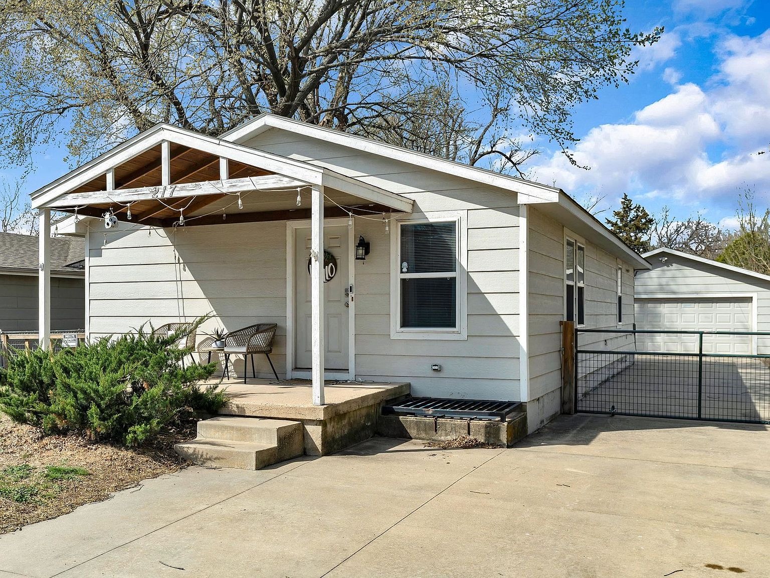 217 N Tracy St, Wichita, KS 67212 | Zillow