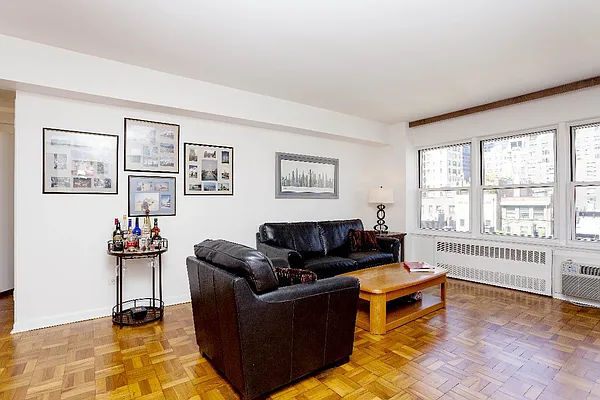 Sold by Real Direct | media 2