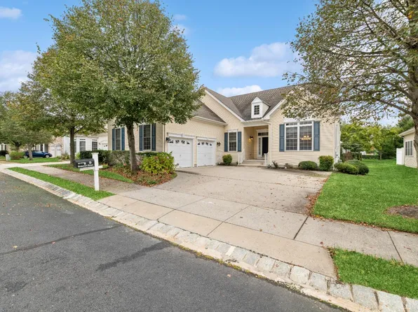 9 Somerset St, Plainsboro, NJ 08536