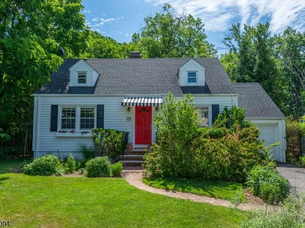 33 Glenview Dr, West Orange Twp., NJ 07052