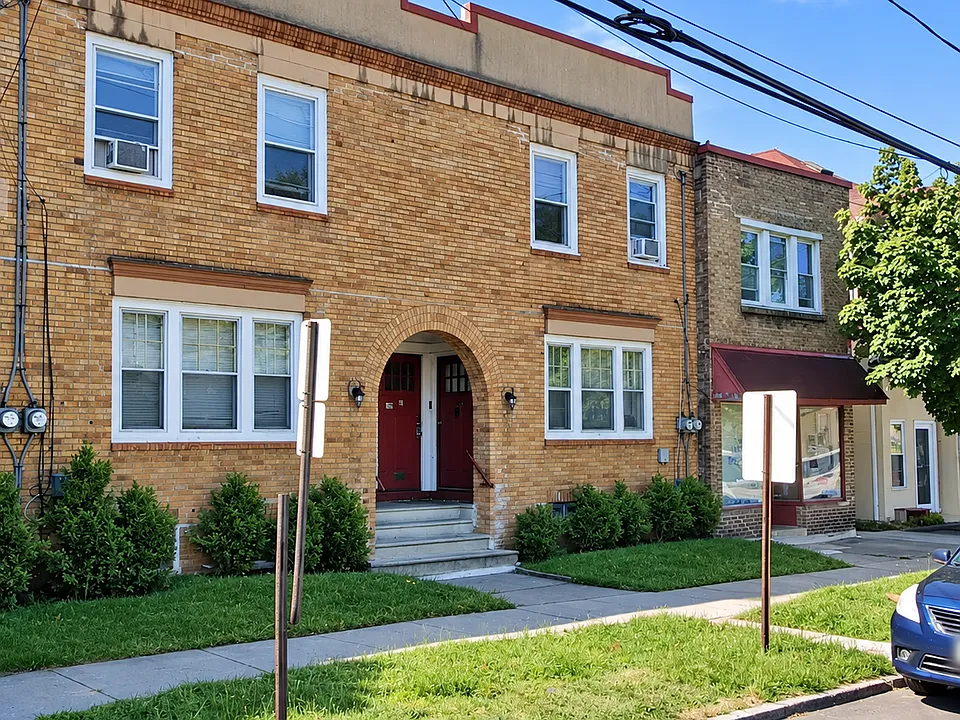 729 W Maple Ave #A