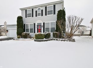 1879 Fescue Dr, Aurora, IL 60504