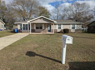 2621 Robindale Dr, Dothan, AL 36305