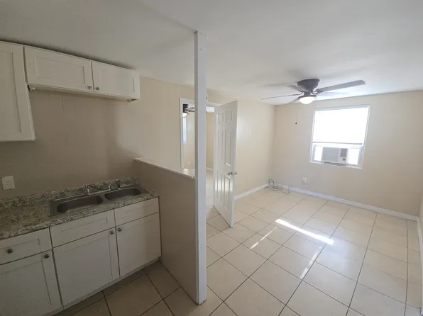953 6th St SE #9, Winter Haven, FL 33880