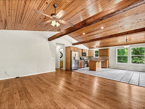 3rd image of 5 Wafton Ln