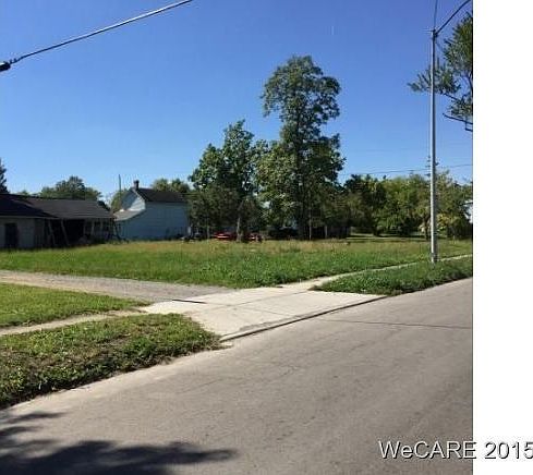 2nd image of 200 E 2nd St