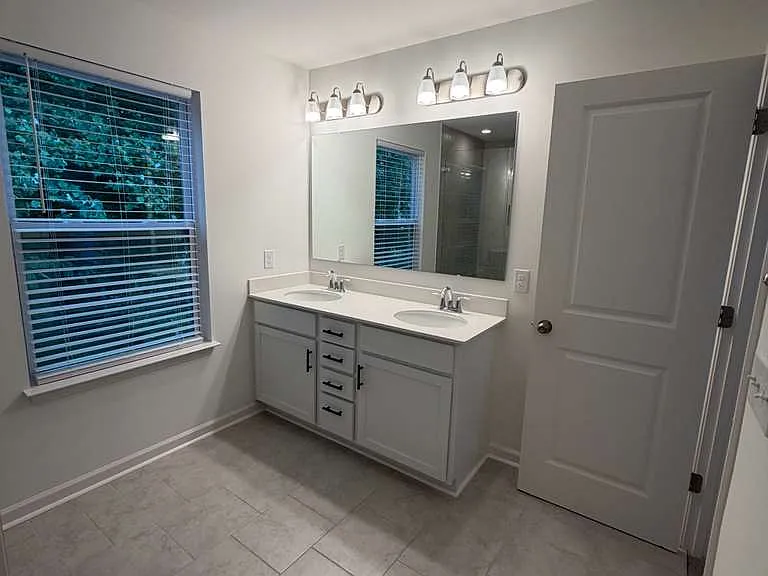 4038 Monteray Cir — Photo 12