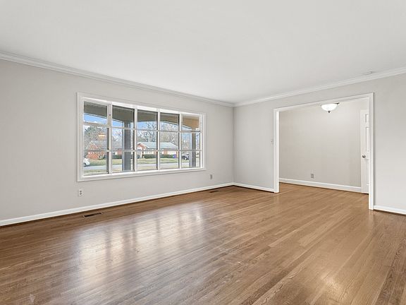 5th image of 766 Rebecca Dr