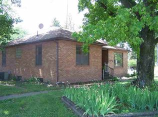 105 E Gillespie St, Bridgeport, IL 62417