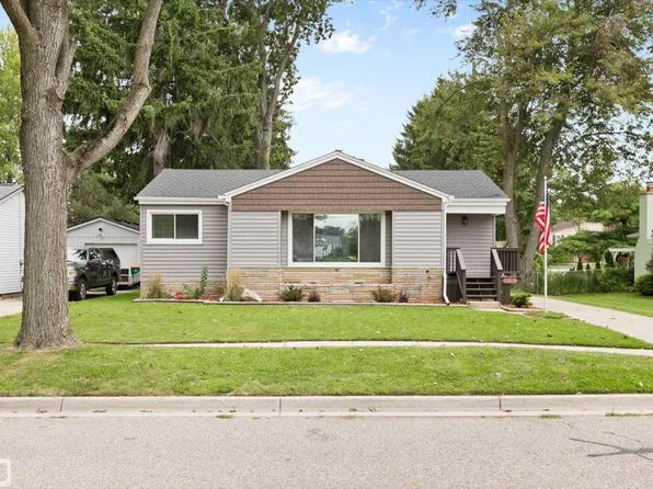 68280 Mary St, Richmond, MI 48062