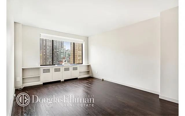 Rented by Douglas Elliman | media 28