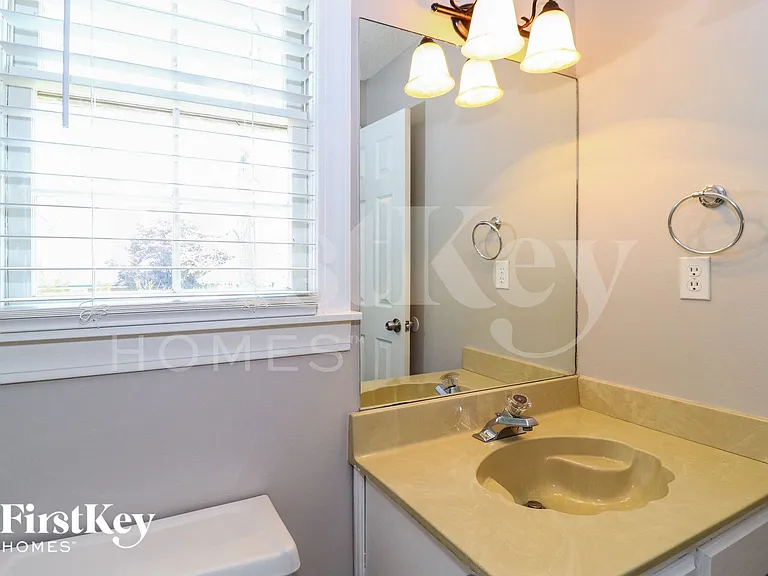 7780 Hawkcrest Dr — Photo 14