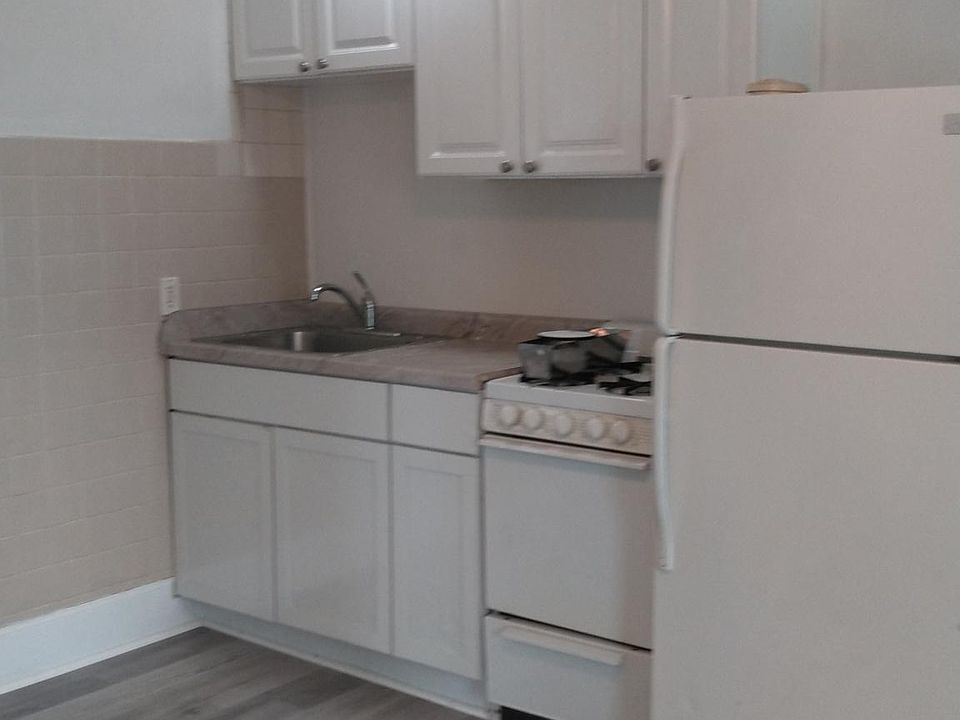 2nd image of 1404 13th Ave #3