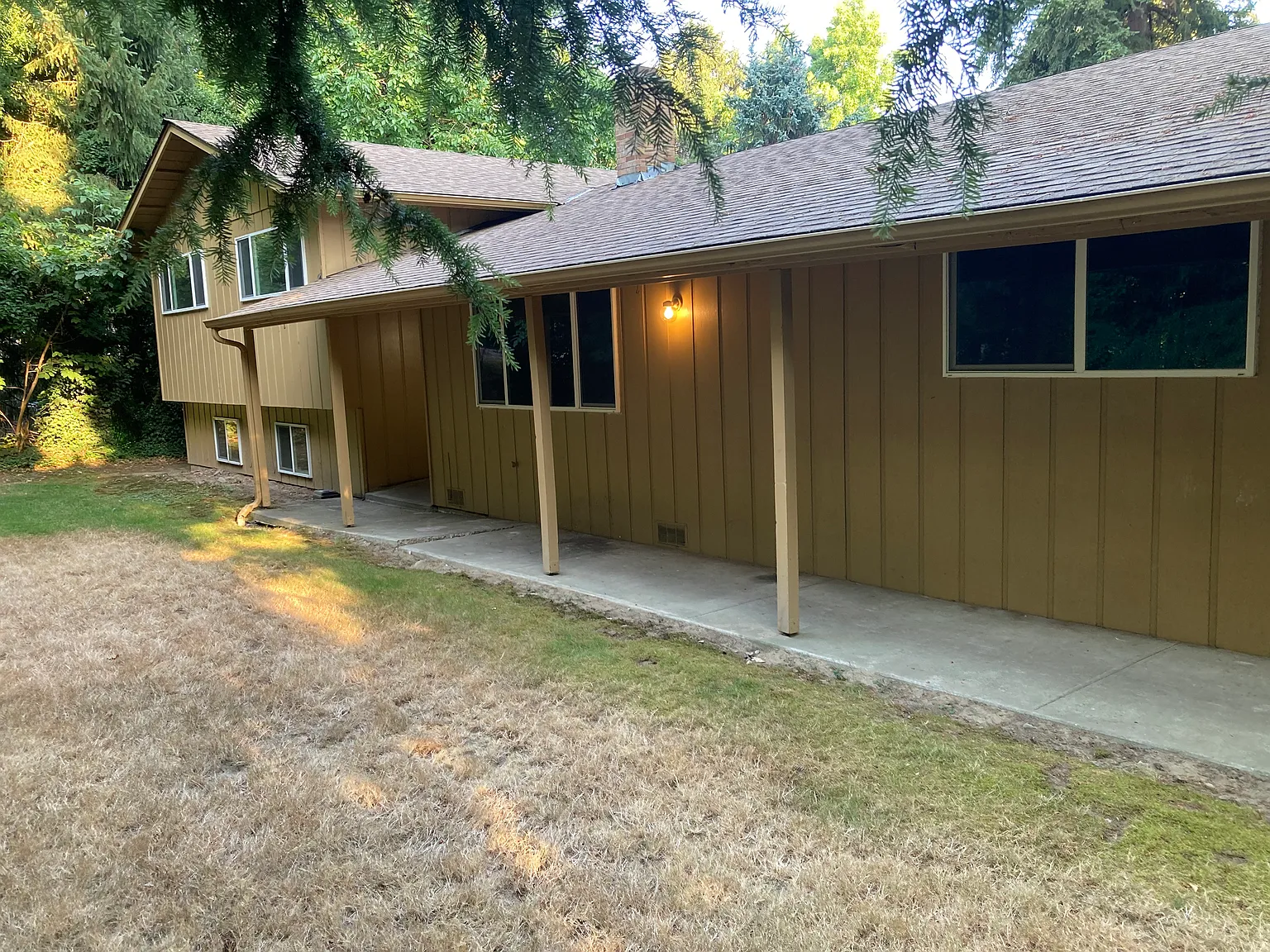 4 bed, 2368 sqft, $3,400 — Photo 1