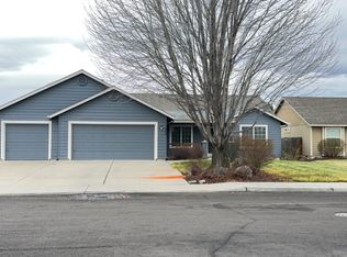 1934 NW Oak Ave, Redmond, OR