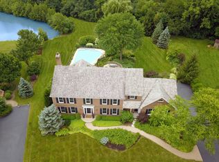 1S681 Ardennes Ct, Winfield, IL 60190