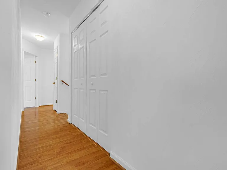 417 Belmont Cir — Photo 13