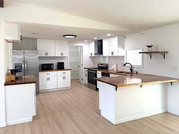 2nd image of 6623 SW 84th St