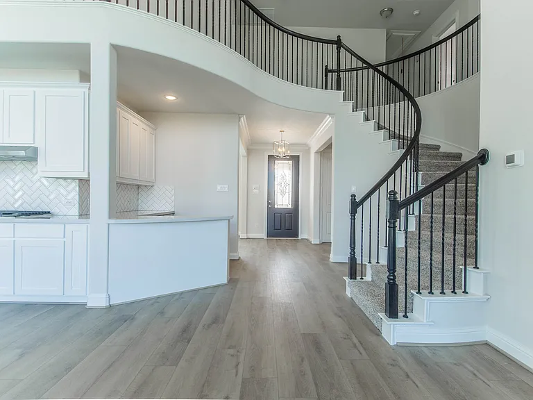 1010 Hunters Creek Dr — Photo 7