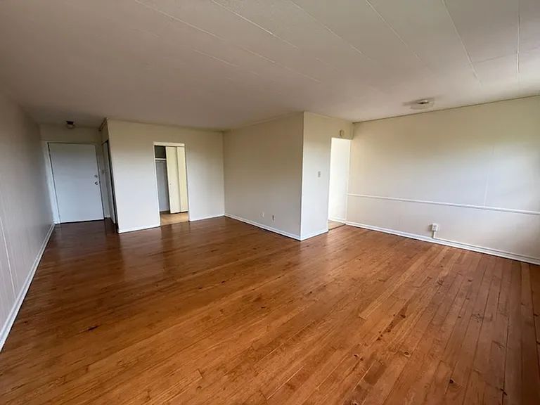 5424 Fifth Ave — Photo 138