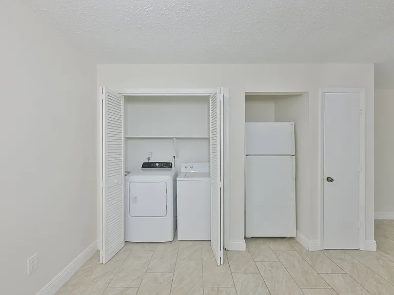 15616 Avalon Ave #1 — Photo 10
