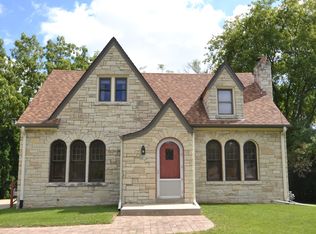 8174 N 44th St, Brown Deer, WI 53223