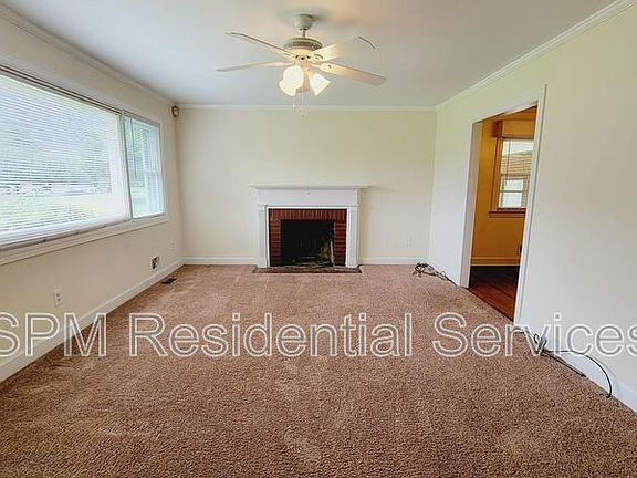 3rd image of 2512 Castle Hayne Rd