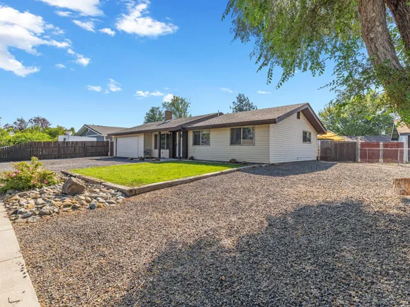 4241 Myrtlewood Dr, Klamath Falls, OR 97603