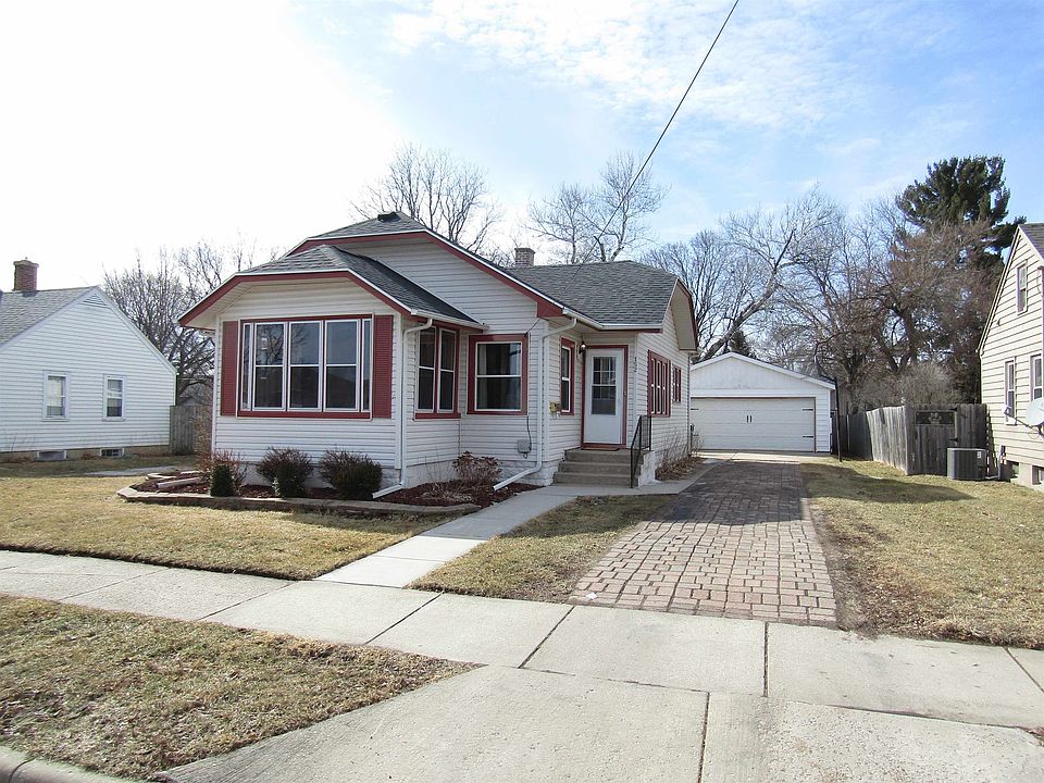 1st image of 152 S Randall Ave