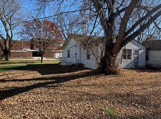403 N 5th St, Sargent, NE 68874