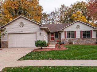 1003 Northern Valley Dr NE, Rochester, MN 55906