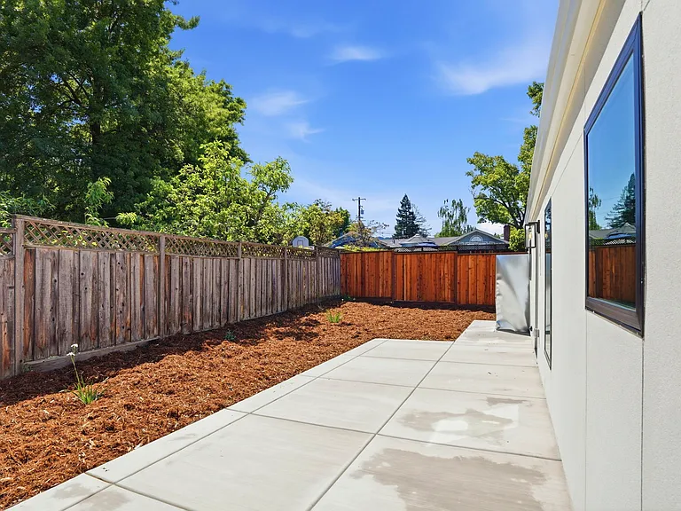 229 Steven Cir — Photo 15