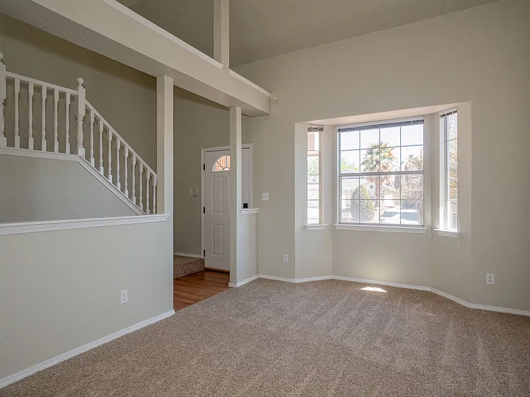 7445 Luz De Lumbre Ave — Photo 4