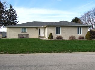 802 Fleetwood Dr, Tuscola, IL 61953