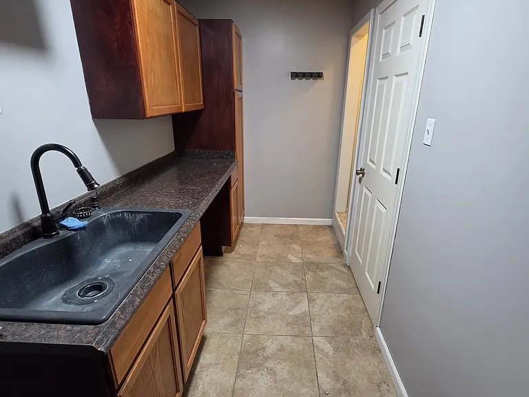 Edgewood Pl — Photo 22