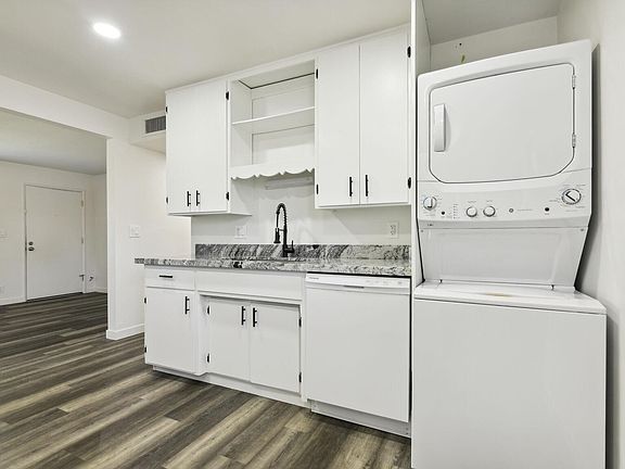 4th image of 2211 S Granada Dr APT B