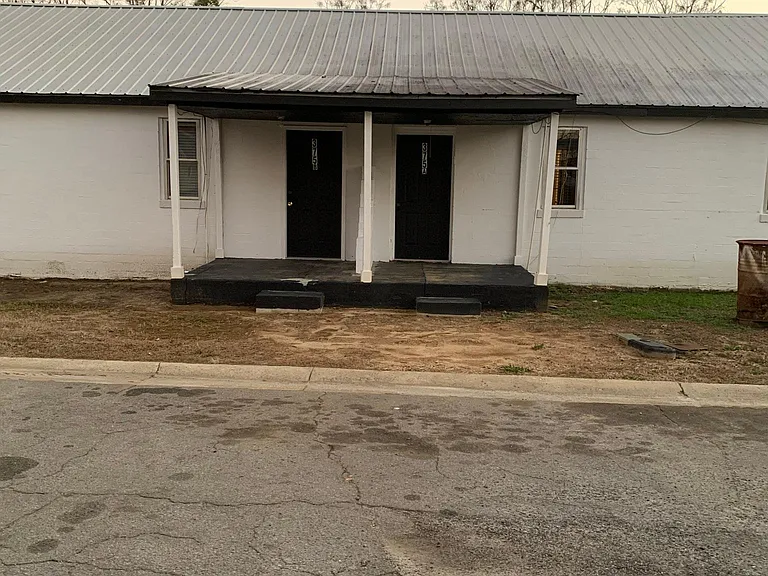 375 Shelley Dr #B — Photo 14