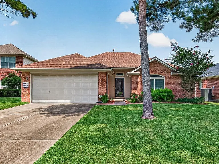 11814 Copperas Creek Dr — Photo 3