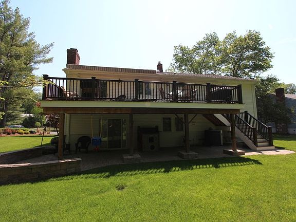 2nd image of 13 Country Ln