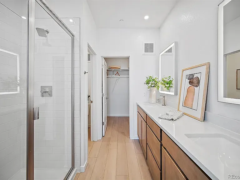 11960 Soprano Cir #204 — Photo 15