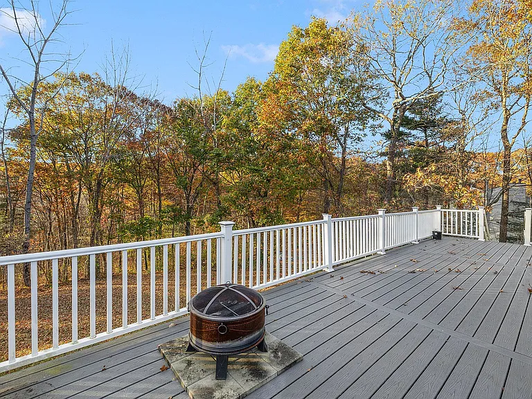 42 Rollingwood Dr — Photo 46