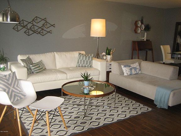 3rd image of 3 Hiawatha Cove Trl APT 6