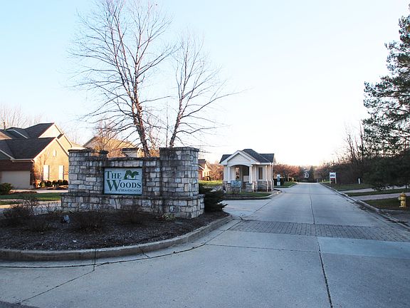 2nd image of 2726 Greenridge Cir
